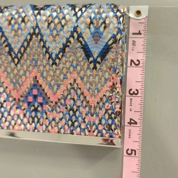 Embroidered Sequin Clutch - Picture 6 of 6